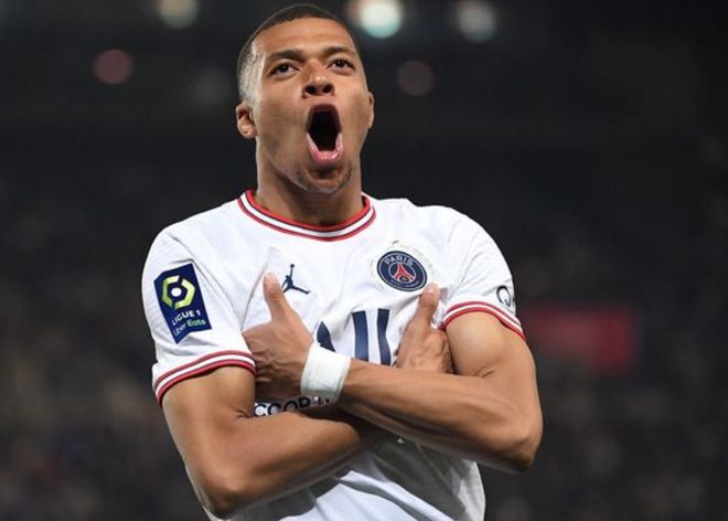 湖人三连败告终！东契奇狂砍42分却难救主，威少蒙克火力全开成胜负关键