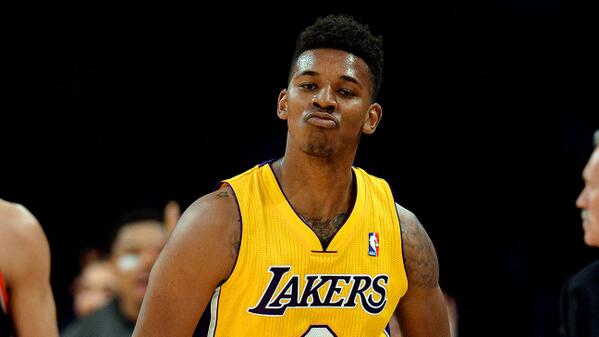 升级拖拉机高分局配合策略分析