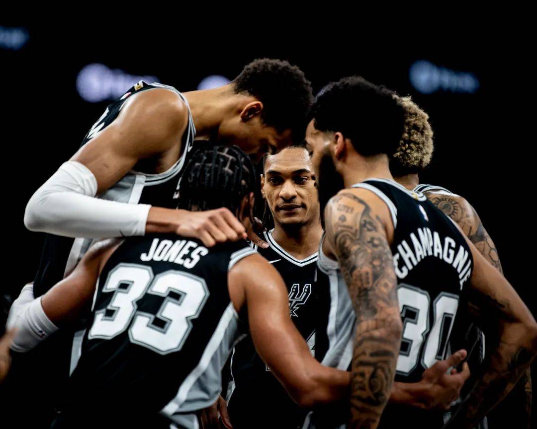 漂洋过海去执教——记意大利短道速滑队主教练齐梦瑶