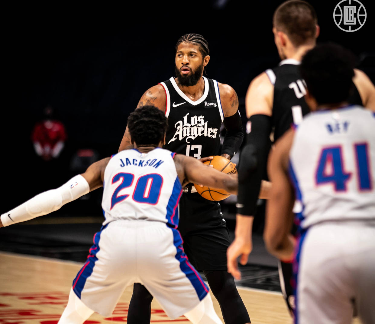 最佳新秀概率82%断崖第一！弗拉格又创6纪录 美媒侧证詹皇伟大