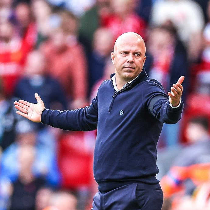 中超最佳阵容：古斯塔沃双响米内罗传射 本土球员仅3人