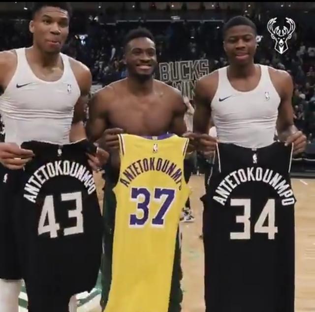 东契奇也是个彻彻底底的詹密，从刚进联盟就亮明了身份，如今和偶像同队…