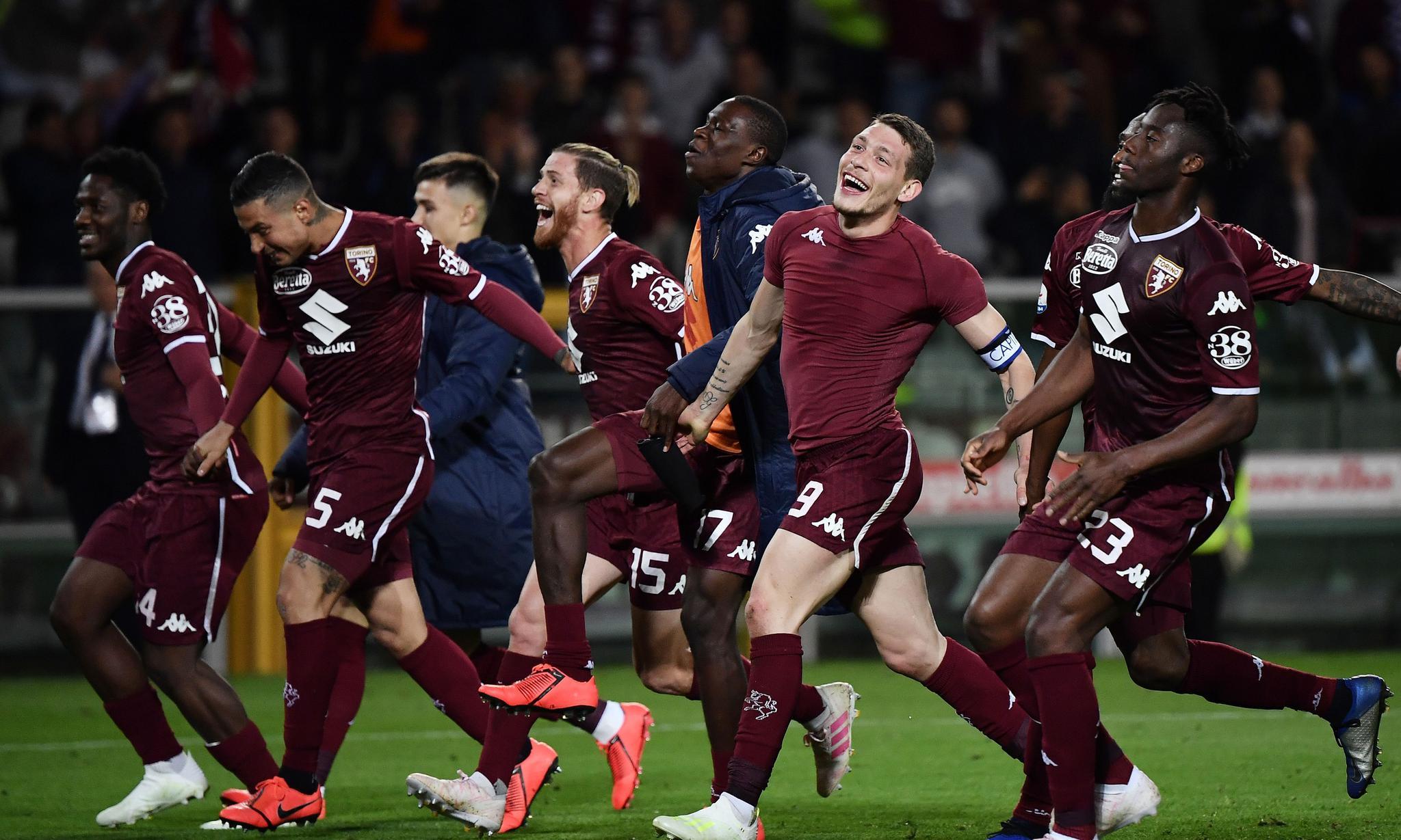 阿超A组第13的里瓦达维亚独立阿根廷杯夺冠，获队史首座冠军奖杯