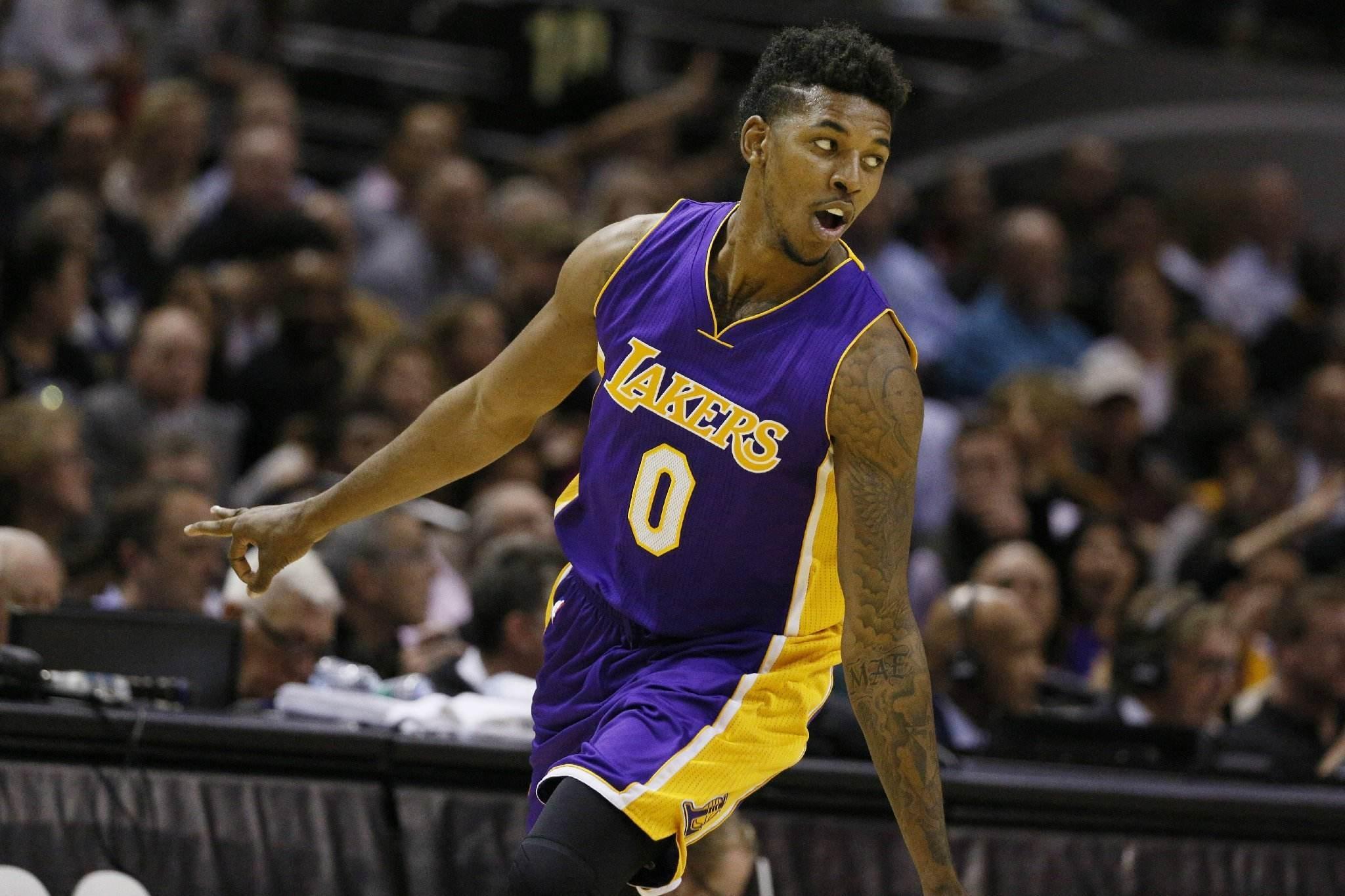 乔·科尔说纽卡斯尔开始加速了，这话听着有点意思